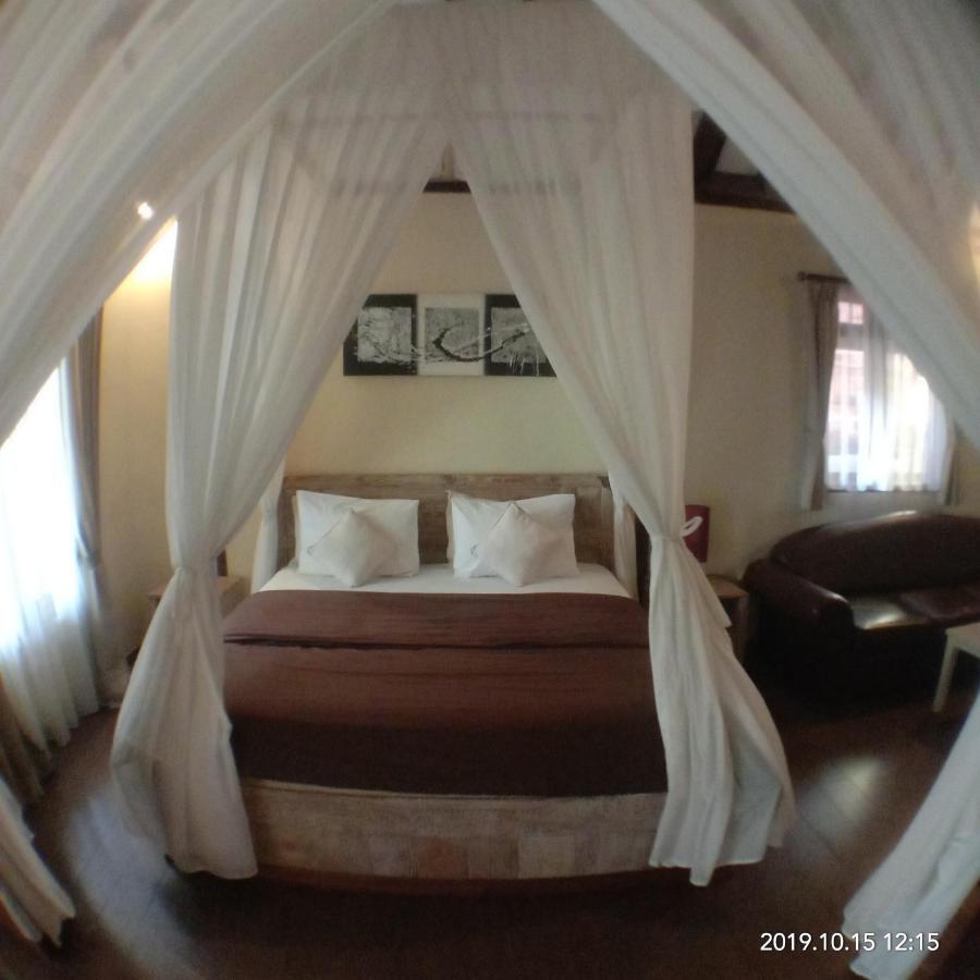 Joglo Villa Bali Penatih Eksteriør billede